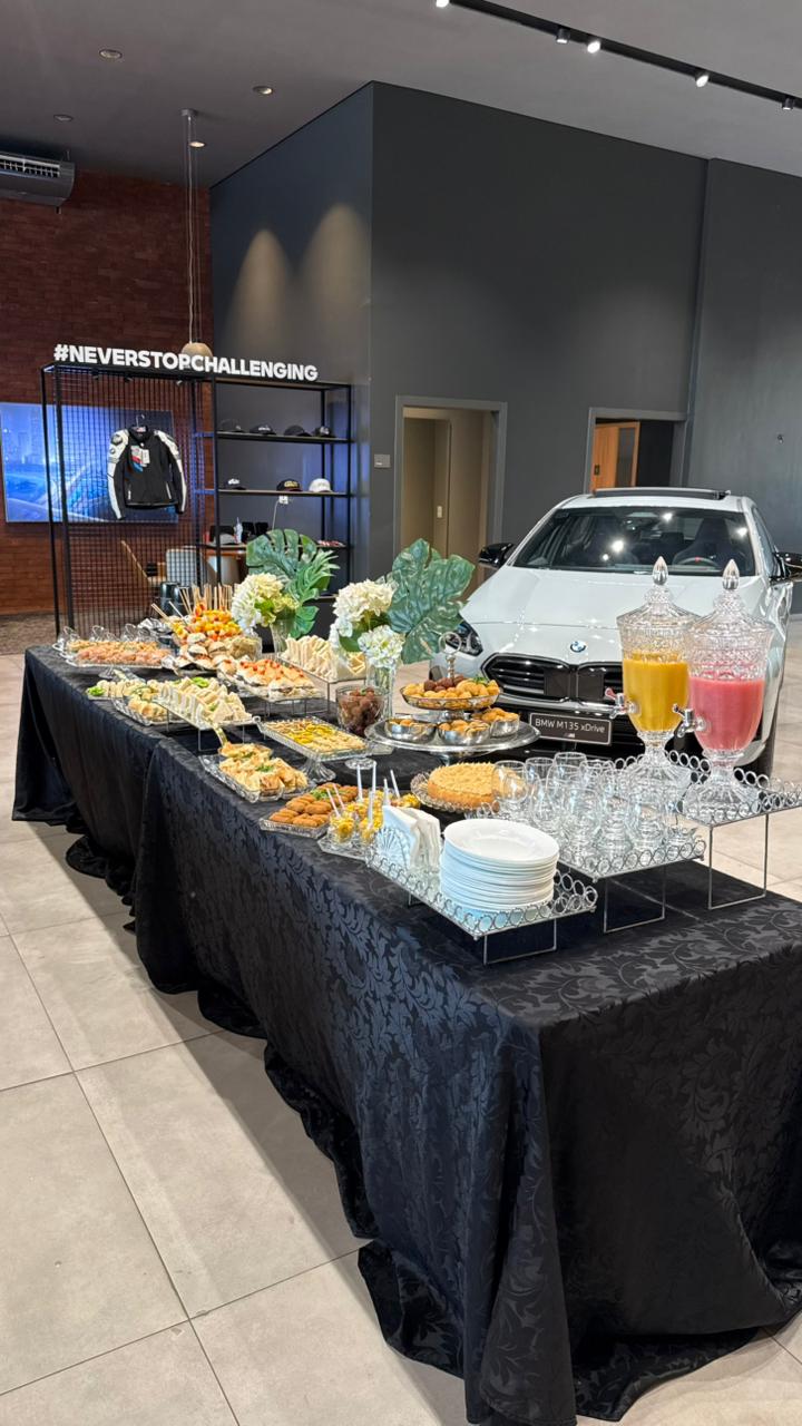 TASSIANA BOLOS & BUFFET