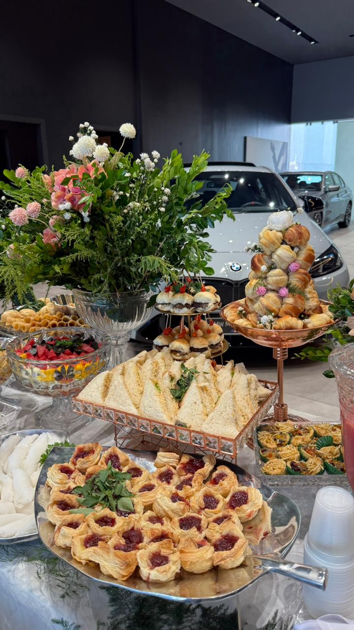TASSIANA BOLOS & BUFFET